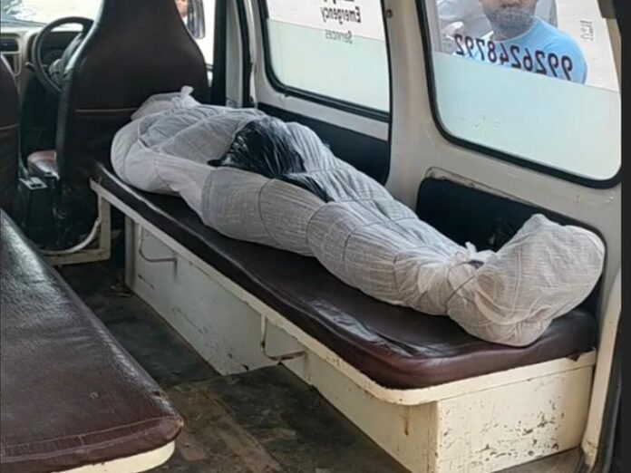 फॉर्च्यूनर कार पलटी, मालिक की मौत... 10 दिन बाद FIR:  ग्वालियर में आरटीओ दफ्तर के पास की घटना; चालक के लापरवाही से वाहन चलाने पर पलटी थी कार - Gwalior News