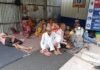 बिलासपुर में ग्रामीणों का 13 दिन से धरना जारी:  बोले-टनल के काम से घरों में दरारें आई, मंत्री ने कंपनी को मुआवजा का निर्देश दिया - Bilaspur (Himachal) News