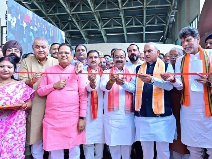 बिलासपुर में प्रोफेशनल मीट...विकसित भारत के लक्ष्य पर हुई चर्चा:  BJP के राष्ट्रीय नेता शिवप्रकाश बोले- रक्षा क्षेत्र में भारत की विश्वसनीयता बढ़ी - Bilaspur (Chhattisgarh) News
