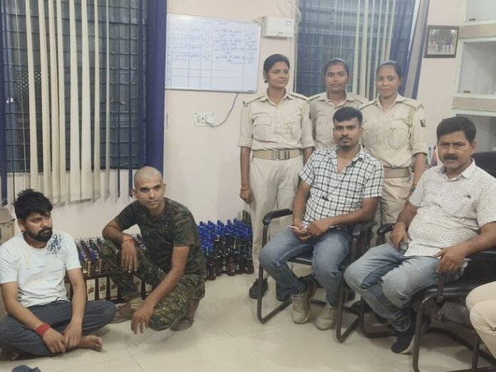 बेड के नीचे बने तहखाने से 338 लीटर शराब बरामद:  लाखों रुपए आंकी जा रही कीमत, आरोपी गिरफ्तार - Katihar News
