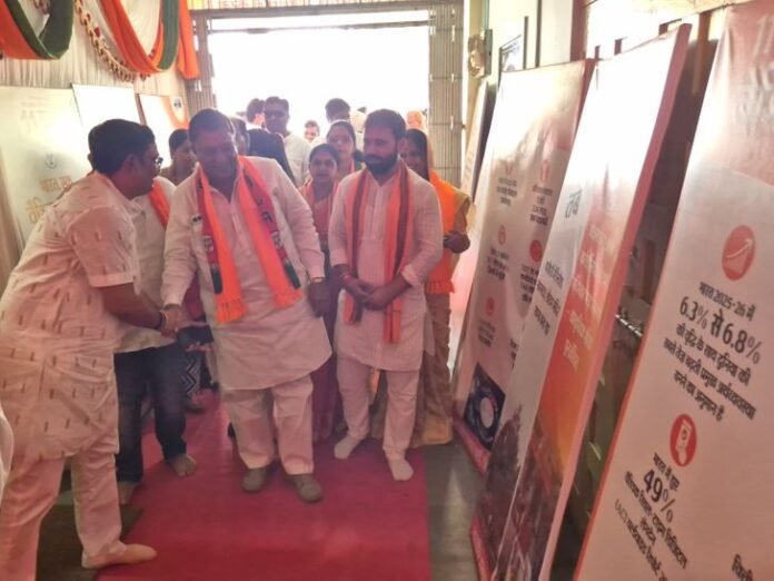 भाजपा की प्रेसवार्ता में पूर्व विधायक गोपीकृष्ण नेमा बोले:  25 करोड़ लोग गरीबी रेखा से बाहर निकले, 17 को रोजगार और 4 करोड़ को पक्के मकान मिले - Barwani News