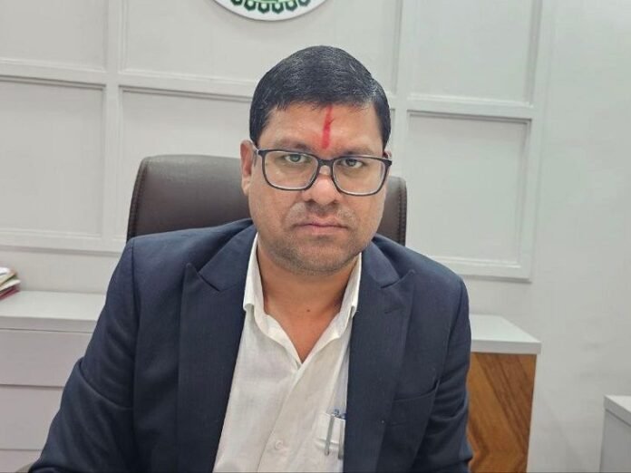 भिलाई नगर निगम में हुआ बड़ा फेरबदल:  आयुक्त ने कई अधिकारियों की जिम्मेदारी बदली, अब जनसंपर्क विभाग संभालेंगे तिलेश्वर साहू - durg-bhilai News