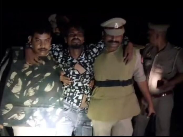 मंदबुद्धि महिला से गैंगरेप का मुख्य आरोपी मुठभेड़ में गिरफ्तार:  पुलिस टीम पर फायरिंग कर भाग रहा था, जवाबी कार्रवाई में पैर में लगी गोली - Gorakhpur News
