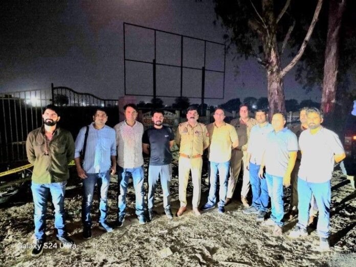 मथुरा पुलिस की फरीदाबाद के बदमाश से मुठभेड़:  20 हजार का इनामी बदमाश हुआ घायल,ATM में की थी टप्पेबाजी - Mathura News