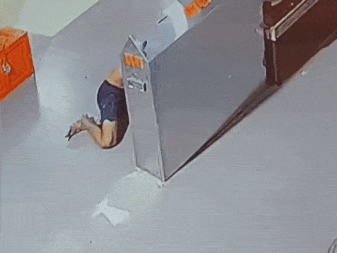 महादेव मंदिर में 8 दिन बाद भी नहीं पकड़ाया चोर:  CCTV में कैद हुआ चेहरा, फिर भी नहीं हुई पहचान; 6 महीने में दूसरी वारदात - rajgarh (MP) News
