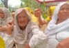 मानसा में लैंड पूलिंग पॉलिसी का विरोध:  किसानों का डीसी ऑफिस के बाहर प्रदर्शन, बोले- जमीन अधिग्रहण के बाद कहां जाएंगे - Mansa News