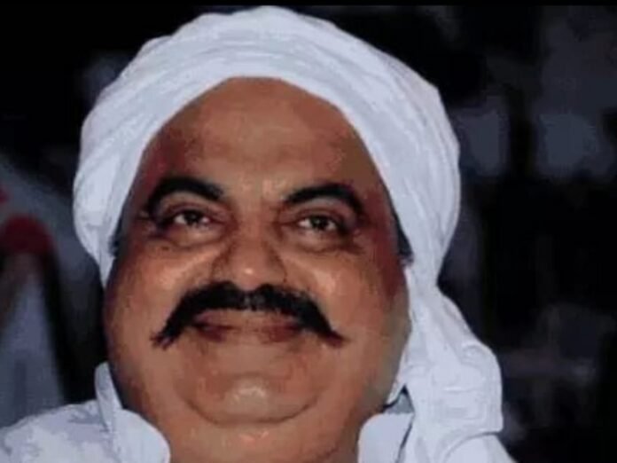 माफिया अतीक की बेनामी संपत्ति पर कब्जे की कोशिश:  करोड़ों की जमीन पर प्लाटिंग करने वालों पर केस दर्ज, जांच में जुटी पुलिस - Prayagraj (Allahabad) News