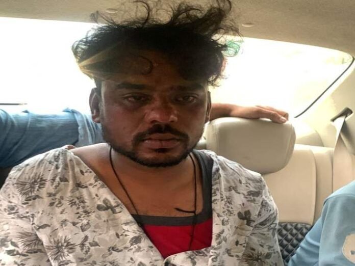मुकेश बनकर यूसुफ ने की महिला से दोस्ती, किया रेप:  धर्म परिवर्तन के लिए धमकाया, हिंदूवादियों ने पकड़कर पुलिस के हवाले किया - Indore News