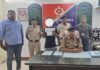 मुजफ्फरपुर में यात्रियों के मोबाइल चोरी करने वाला चोर गिरफ्तार:  ट्रेन में करता था छिनतई, रेल से उतर कर भाग रहा था, पुलिस ने खदेड़ पर पकड़ा - Muzaffarpur News