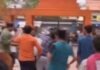 मेडिकल छात्रा से छेड़खानी पर दो पक्षों में मारपीट, VIDEO:  सतना के वेंकटेश मंदिर में लाठी-डंडे चले; अज्ञात युवकों के खिलाफ शिकायत दर्ज - Satna News