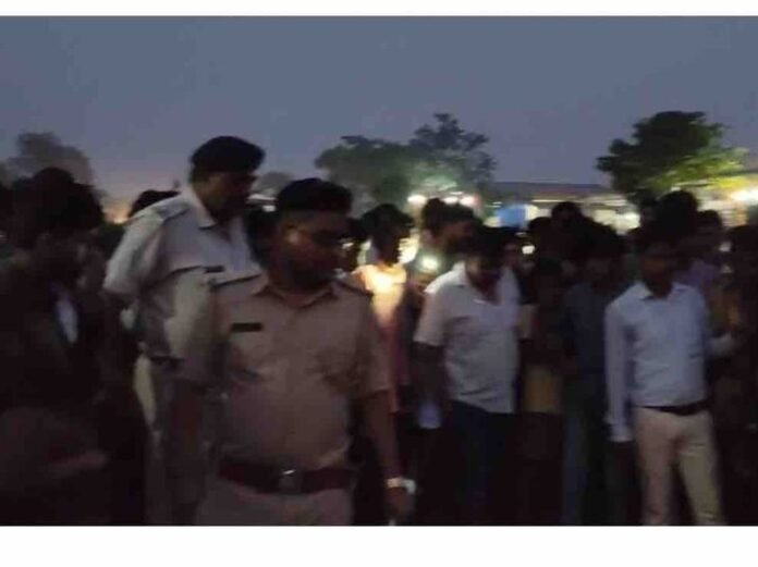 मोतिहारी में बस ने बाइक को मारी टक्कर; मौत:  दूसरे की हालत गंभीर, बकरीद पर रिश्तेदार के यहां जा रहे थे दोनों - Motihari (East Champaran) News