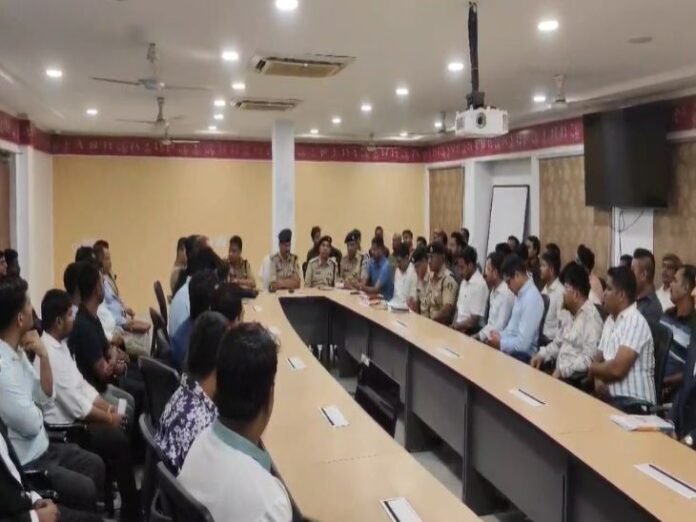 रायपुर SSP ने क्लब-पब संचालकों की ली बैठक:  बोले- लड़कियों को फ्री शराब-एंट्री का ऑफर बंद करें, रात 12 बजे के बाद न परोसे शराब - Raipur News