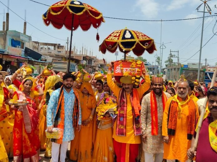 रायसेन में श्रीमद् भागवत कथा शुरू:  गंज बाजार हनुमान मंदिर से कलश यात्रा निकली, 13 जून तक चलेगा आयोजन - Raisen News