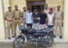 लखनऊ में 3 लुटेरे और ज्वेलर्स गिरफ्तार:  सुनसान स्थानों पर महिला दुकानदारों से लूटते थे गहने, 70 हजार की चेन 31 हजार में बेची थी - Lucknow News