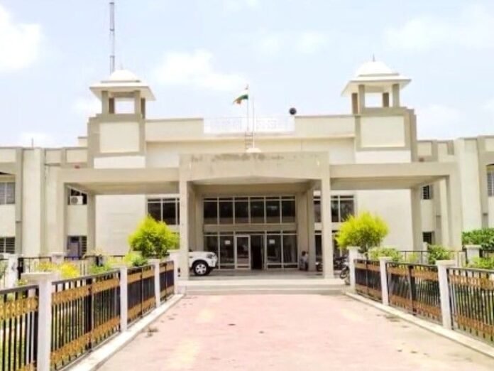 विदिशा में पुलिस कर्मियों का बड़ा फेरबदल:  43 ASI, 103 प्रधान आरक्षक और 179 आरक्षकों का स्थानांतरण, देखिए लिस्ट - Vidisha News