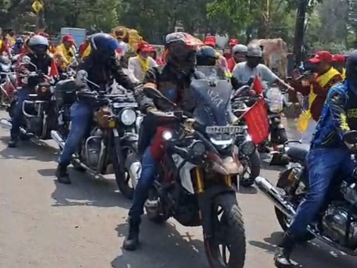 विश्व रक्तदान दिवस पर बैतूल में बाइक रैली:  अहमदाबाद विमान हादसे के पीड़ितों को दी श्रद्धांजलि; शाम तक चलेगा ब्लड डोनेशन - Betul News