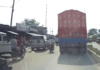 सिंगरौली में सड़क हादसे का DASHCAM फुटेज:  ट्रक को क्रॉस करते समय बिगड़ा बैलेंस, ट्रक के अगले पहिए ने दिया कुचल - Singrauli News