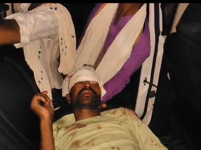 सिवनी के घंसौर में सड़क हादसा, दो घायल:  बंदम गांव के पास बाइक पत्थर से टकराई; एक जबलपुर रेफर - Seoni News