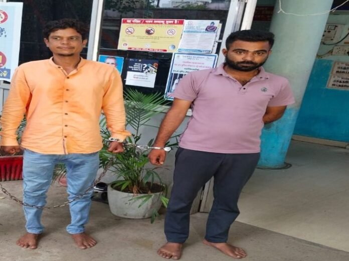 सूदखोर तोमर-ब्रदर्स के 2 वसूलीबाज गिरफ्तार:  विस्टो फाइनेंस ग्रुप बनाकर करते थे पैसों की वसूली, ब्याज नहीं देने पर देते थे धमकी - Raipur News