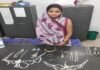 5 लाख की सेंधमारी का खुलासा:  चोरी के जेवर खरीदने वाली महिला गिरफ्तार , पुलिस ने नाबालिग के पास से बरामद की बाइक,लैपटॉप, - Raipur News