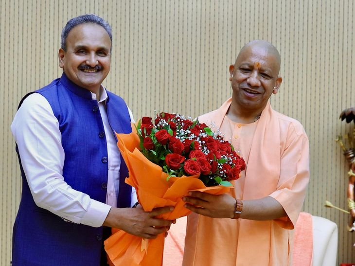 Chairman of UP T-20 League met CM tamana bhatia, sunidhi chauhan and disha patni performance in opening ceremony Lucknow ekana stadium upca cm yogi adityanath | इकाना में 17 को आ रहीं दिशा पाटनी, सुनिधि चौहान: यूपी T-20 लीग की ओपनिंग सेरेमनी, CM योगी आदित्यनाथ से मिले लीग के चेयरमैन – Lucknow News