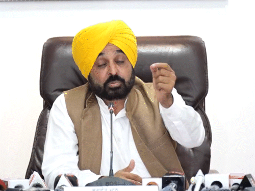 Terrorist SFJ Khalistani Gurpatwant Singh Pannu Threat Punjab CM Bhagwant Mann | पंजाब CM को हत्या की धमकी: आतंकी बोला-15 अगस्त को निशाने पर रहोगे; मंदिर समेत 3 जगह खालिस्तानी नारे लिखवाने का दावा – Amritsar News