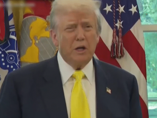 US India Trade Deal Controversy; Donald Trump Tariff | Modi | ट्रम्प बोले- टैरिफ से रोज करोड़ों डॉलर आ रहे: शेयर मार्केट में रिकॉर्ड बन रहा, वामपंथी कोर्ट ने इसे रोका तो महामंदी आएगी