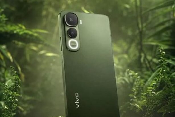 Vivo Y400 5G Price 2025; Smartphone Specifications & Features Explained | वीवो Y400 समार्टफोन भारत में लॉन्च, शुरुआती कीमत ₹21,999: 32MP के सेल्फी कैमरे के साथ स्क्रीन ट्रांसलेशन और सर्किल टू सर्च जैसे AI फीचर्स