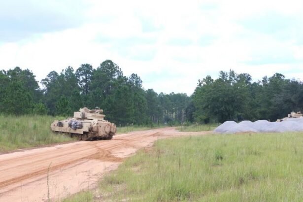 Attack on military base in Georgia state in America | अमेरिका में जॉर्जिया राज्य के मिलिट्री बेस पर हमला: हमलावर ने 5 सैनिकों को गोली मारी; हमले वाली जगह सीज की गई