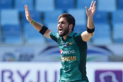 Pakistan Bowler Usman Khan Shinwari Retirement | Cricket News | पाकिस्तानी पेसर उस्मान शिनवारी ने इंटरनेशनल क्रिकेट से संन्यास लिया: 2019 में खेला था आखिरी मुकाबला, तीनों फॉर्मेट में 34 मैच खेले