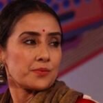 Manisha Koirala got emotional after seeing the violence in Nepal | नेपाल हिंसा देख भावुक हुईं मनीषा कोइराला: खून से सने जूते की तस्वीर शेयर कर कहा- जनता की आवाज का जवाब गोली से मिल रहा है