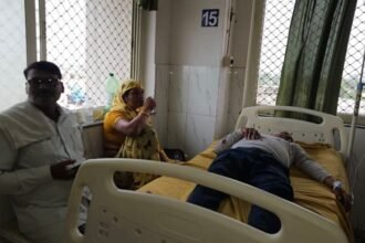 Attack on the house of former MLA of Bayana/Bharatpur/Bayana/Purv Vidhayak Bachchu Bansivaal/Hamla | बयाना के पूर्व विधायक के घर हमला: दो भाई और चाचा को पीटा, घर में तोड़फोड़ भी की, लड़का लड़की भागने के बाद हुआ विवाद – Bharatpur News