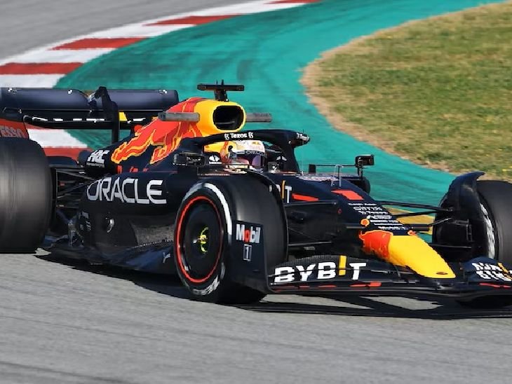 फॉर्मूला-1 सिर्फ कारों की रेस नहीं,लाइफस्टाइल का ब्रांड बन गया:2018 में एफ1 के ऑनलाइन फॉलोअर्स 2 करोड़ थे, जो 8 साल में 6 गुना बढ़कर 11.5 करोड़ हो गए