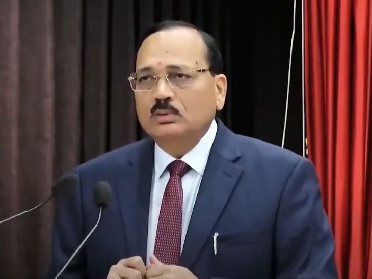 Family Court Judges, Lawyers No Uniform? Kids Scared