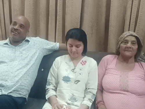 'मम्मी-चाचू आखिरी बार देख लो, शायद फिर न दिखूं':फरीदाबाद की पायलट बोलीं- अचानक UAE से भारतीयों को रेस्क्यू के ऑर्डर हुए, हम 6 महिलाएं थीं