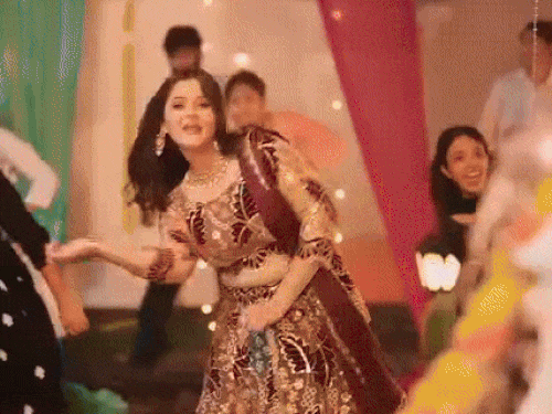 हरियाणवी एक्ट्रेस की कमर छूने का मामला पहुंचा महिला आयोग:अंजलि राघव ने कहा- पवन सिंह की टीम ने बदनाम किया; सीता का रोल छिना