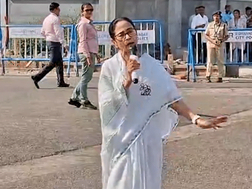 ममता बोलीं- भगवान की चक्की धीमी लेकिन बारीक पीसती है:शाह TMC के खिलाफ चार्जशीट जारी करेंगे; तमिलनाडु में 29 मार्च को TVK उम्मीदवारों की घोषणा