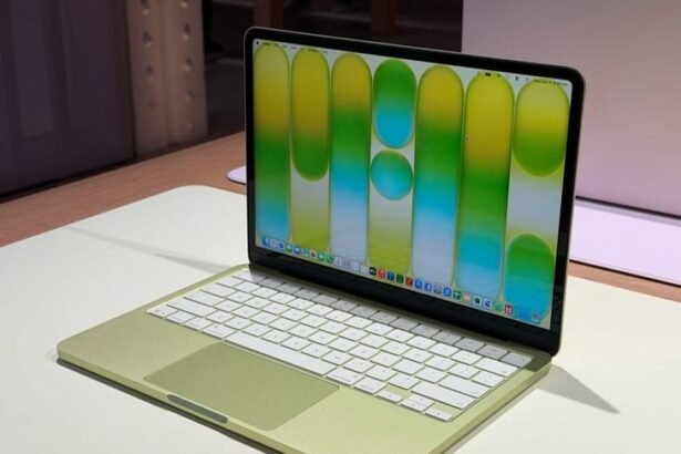 एपल ने लॉन्च किया सबसे सस्ता लैपटॉप मैकबुक नियो:शुरुआती कीमत ₹69,990; इसमें आईफोन वाली A18 प्रो चिप, 11 मार्च से सेल