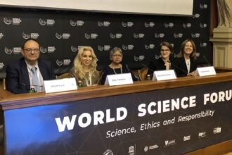 531 प्रेजेंटेशन में सुनाए गए 870 चुटकुलों पर आधारित रिपोर्ट:वैज्ञानिकों के 66% जोक्स फ्लॉप, सिर्फ 9% पर खुलकर हंसी: स्टडी