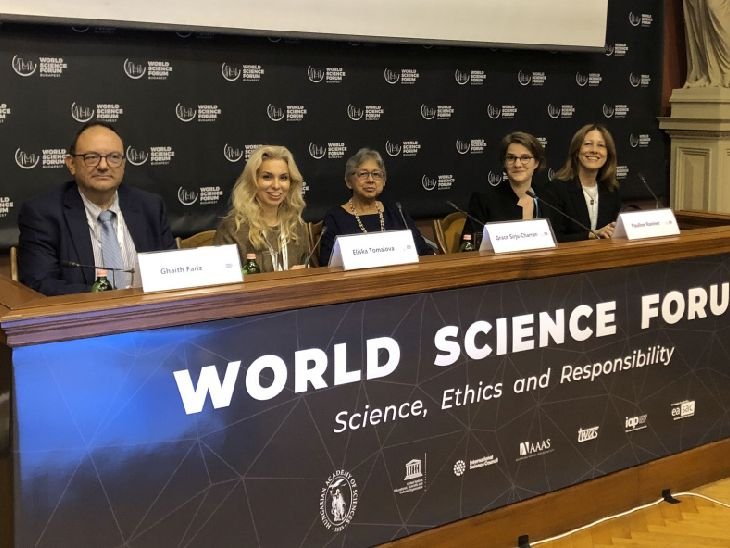 531 प्रेजेंटेशन में सुनाए गए 870 चुटकुलों पर आधारित रिपोर्ट:वैज्ञानिकों के 66% जोक्स फ्लॉप, सिर्फ 9% पर खुलकर हंसी: स्टडी