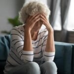 डॉ.हेल्म्सटेटर की बुक से पढ़ें सोच का जादू:मैं बूढ़ा हो गया, यह सोच बदलें; छोटे काम पूरे करके खुद की तारीफ करें