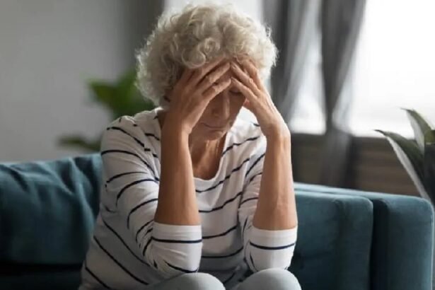 डॉ.हेल्म्सटेटर की बुक से पढ़ें सोच का जादू:मैं बूढ़ा हो गया, यह सोच बदलें; छोटे काम पूरे करके खुद की तारीफ करें