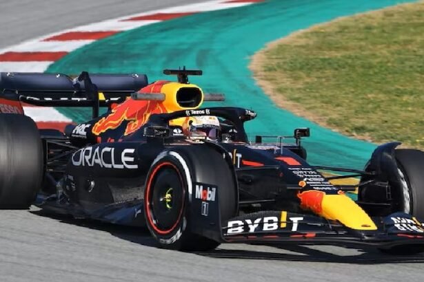 फॉर्मूला-1अब सिर्फ कारों की रेस नहीं,लाइफस्टाइल का ब्रांड बन गया:2018 में एफ1 के ऑनलाइन फॉलोअर्स 2 करोड़ थे, जो 8 साल में 6 गुना बढ़कर 11.5 करोड़ हो गए