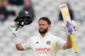 IPL Ban Ineffective? England Batter Duckett Withdraws; Gavaskar Demands Tougher Punishment