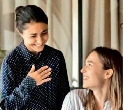 हंसने से दिमाग में ‘फील गुड’ हॉर्मोन रिलीज होते हैं:अपनी गलतियों पर हंसना सीखें, मानसिक सेहत बेहतर और घबराहट कम होगी