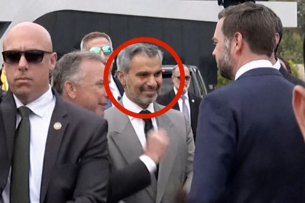 वर्ल्ड अपडेट्स:JD वेंस के साथ पाकिस्तान में दिखा विवादित कारोबारी, नॉर्वे के भगोड़े उमर जहूर की मौजूदगी पर विवाद