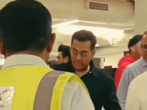 Salman Khan Jamnagar Airport Viral Video; Security Alert