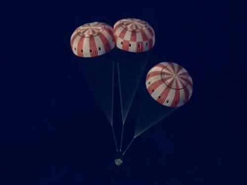 Artemis II Moon Mission Crew Landing Photos; NASA Astronauts