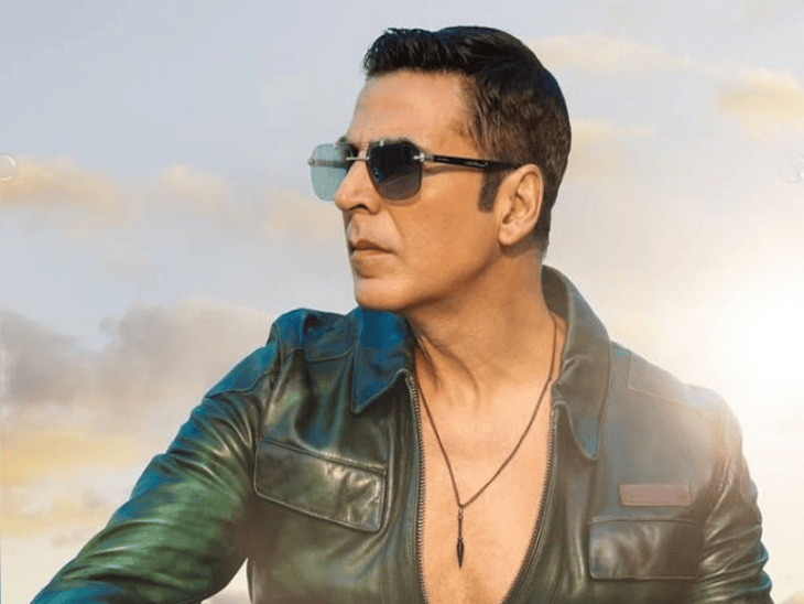 टेली प्रॉम्पटर में डायलॉग पढ़ ट्रोल हुए थे अक्षय कुमार:अब बचाव में उतरीं अमीषा पटेल, कहा- मेरे साथ 2 फिल्में कीं, मैंने उन्हें कभी ऐसा करते नहीं देखा