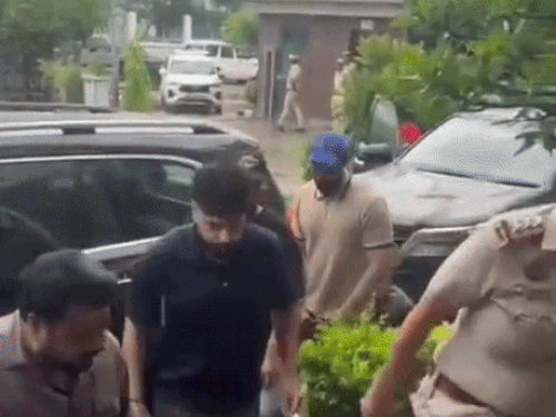 Singer Badshah Apologizes to National Commission for Women Over Controversial Lyrics